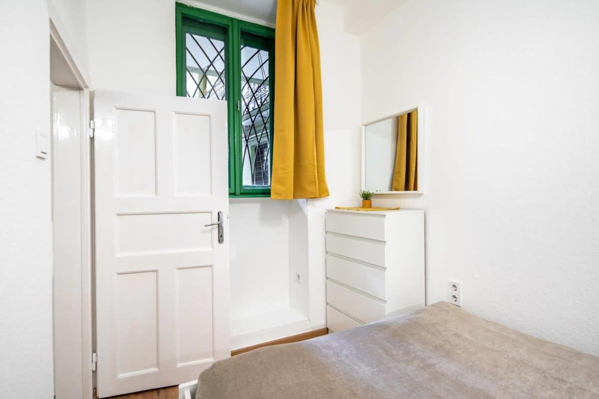 Convenient Apartment At Gastro Driven Location Будапеща Екстериор снимка